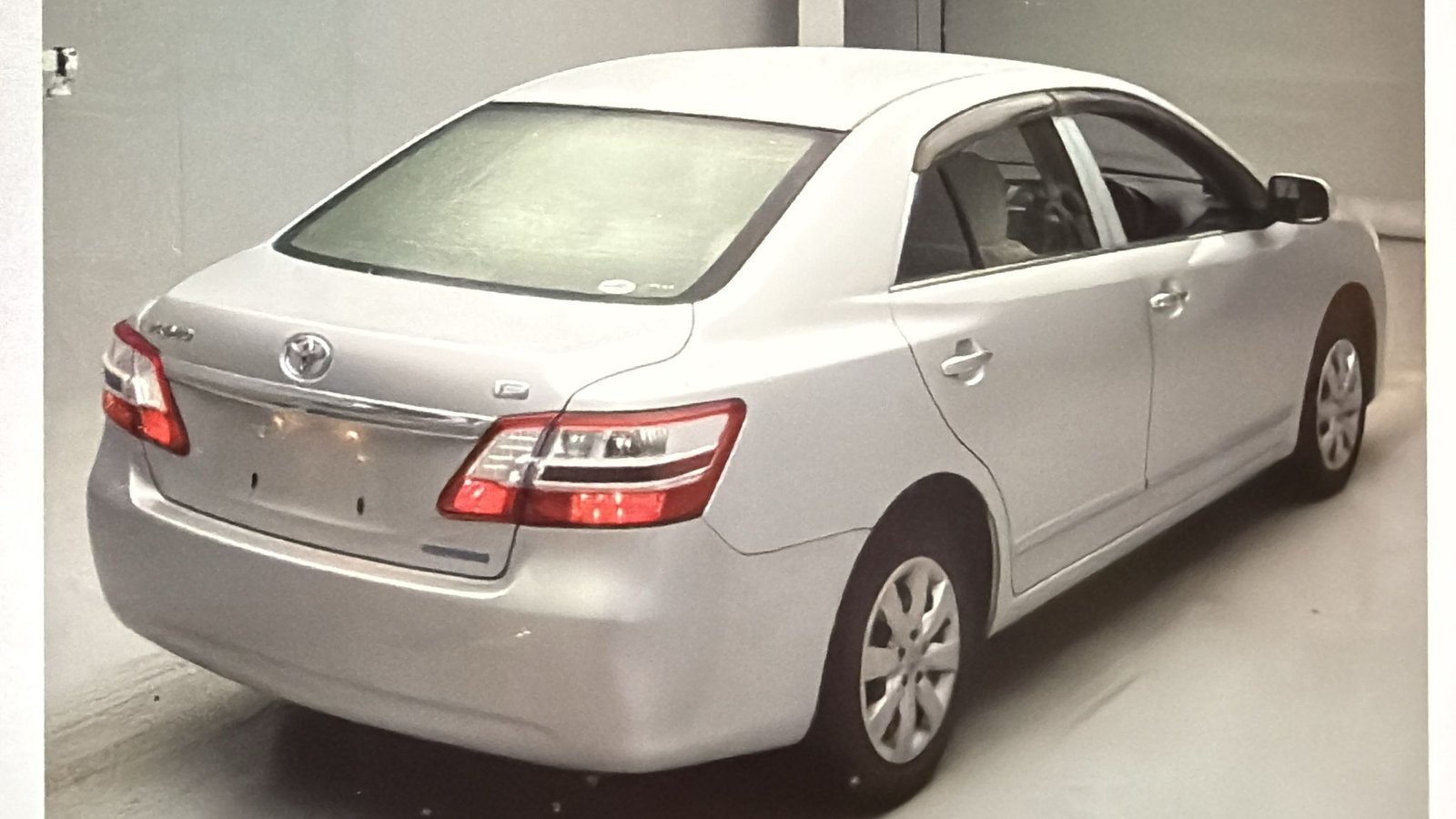 2013 Toyota Premio for Sale in Guyana – Silver – Ref 13216