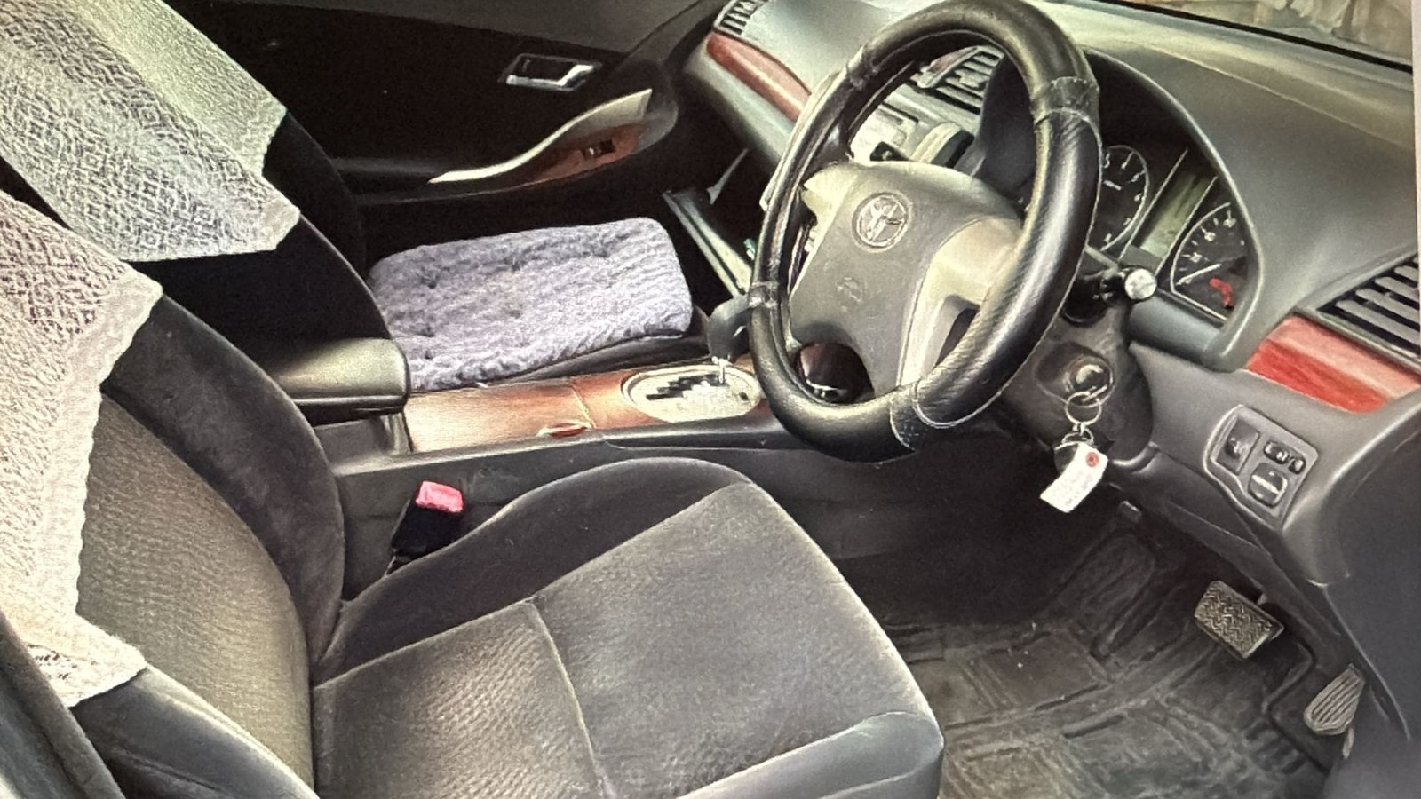 2013 Toyota Premio for Sale in Guyana – Silver – Ref 13216