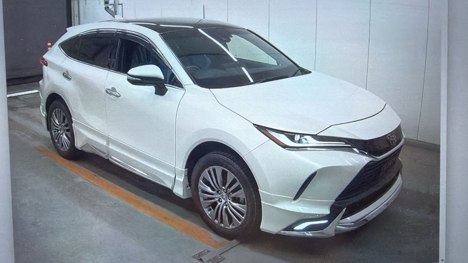 2021 Toyota Harrier for Sale in Guyana – pearl white – Ref 13242