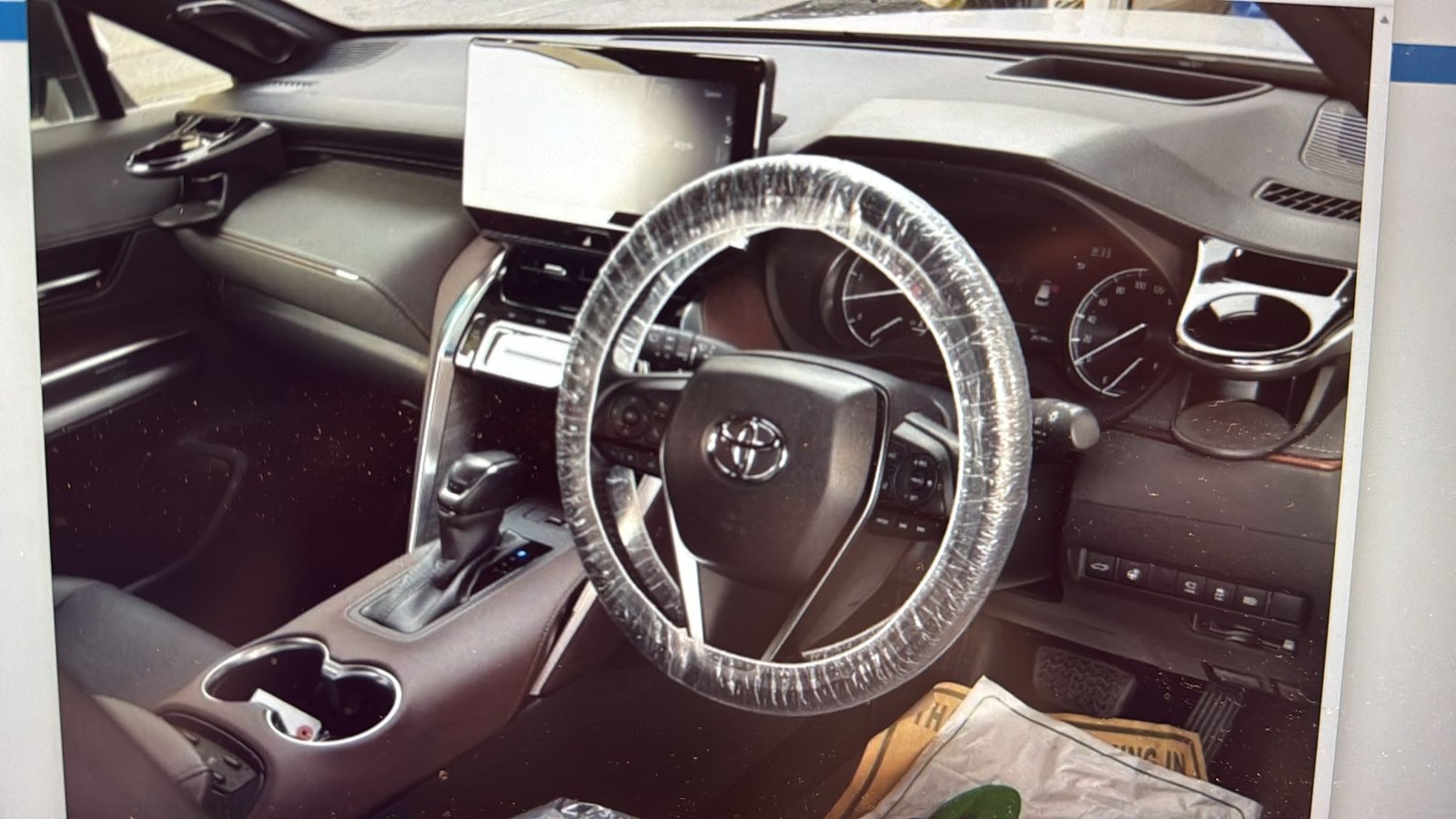 2021 Toyota Harrier for Sale in Guyana – pearl white – Ref 13242