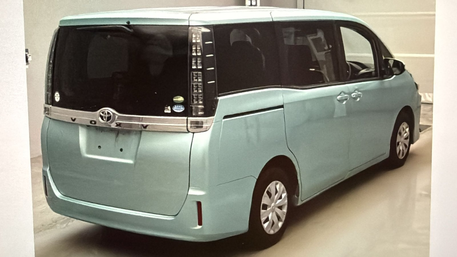 2017 Toyota Voxy for Sale in Guyana – Green – Ref 13265
