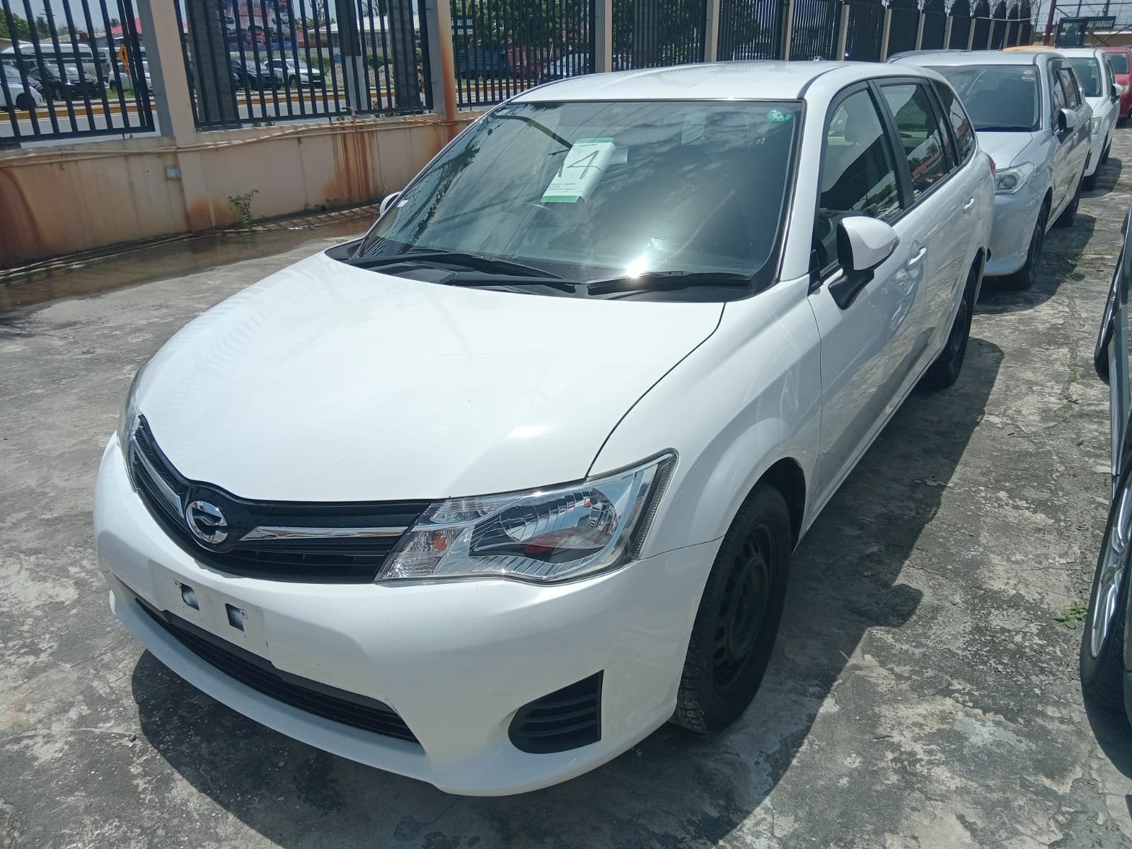 2014 Toyota fielder for Sale in Guyana – White – Ref 13359