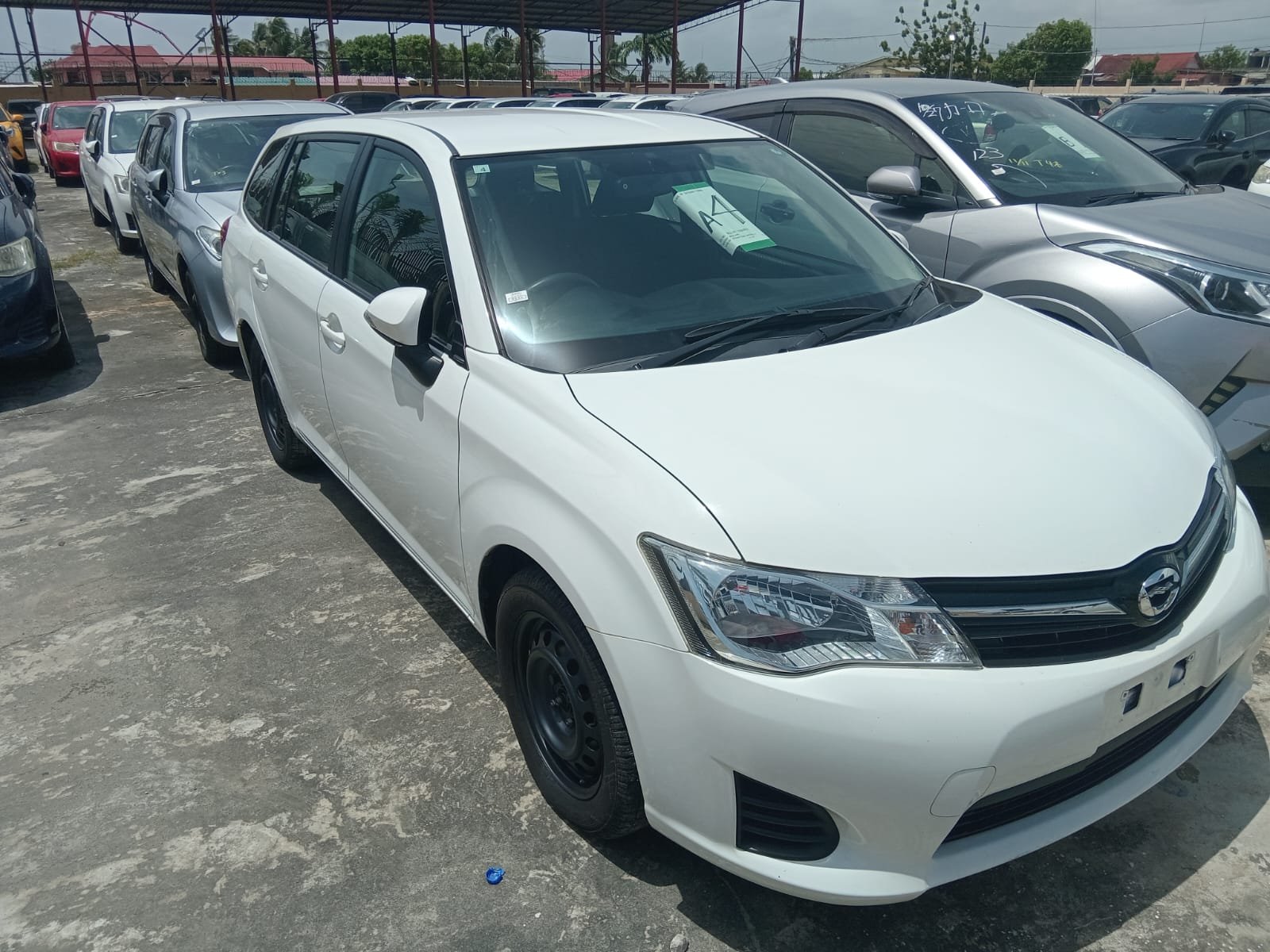 2014 Toyota fielder for Sale in Guyana – White – Ref 13359