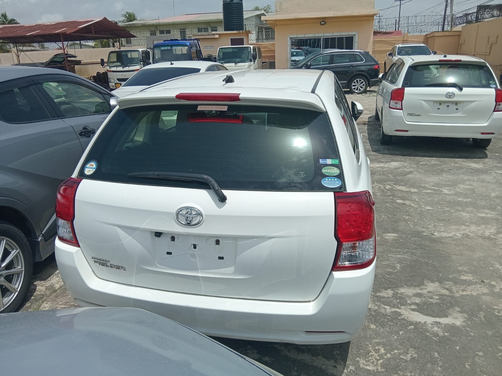 2014 Toyota fielder for Sale in Guyana – White – Ref 13359