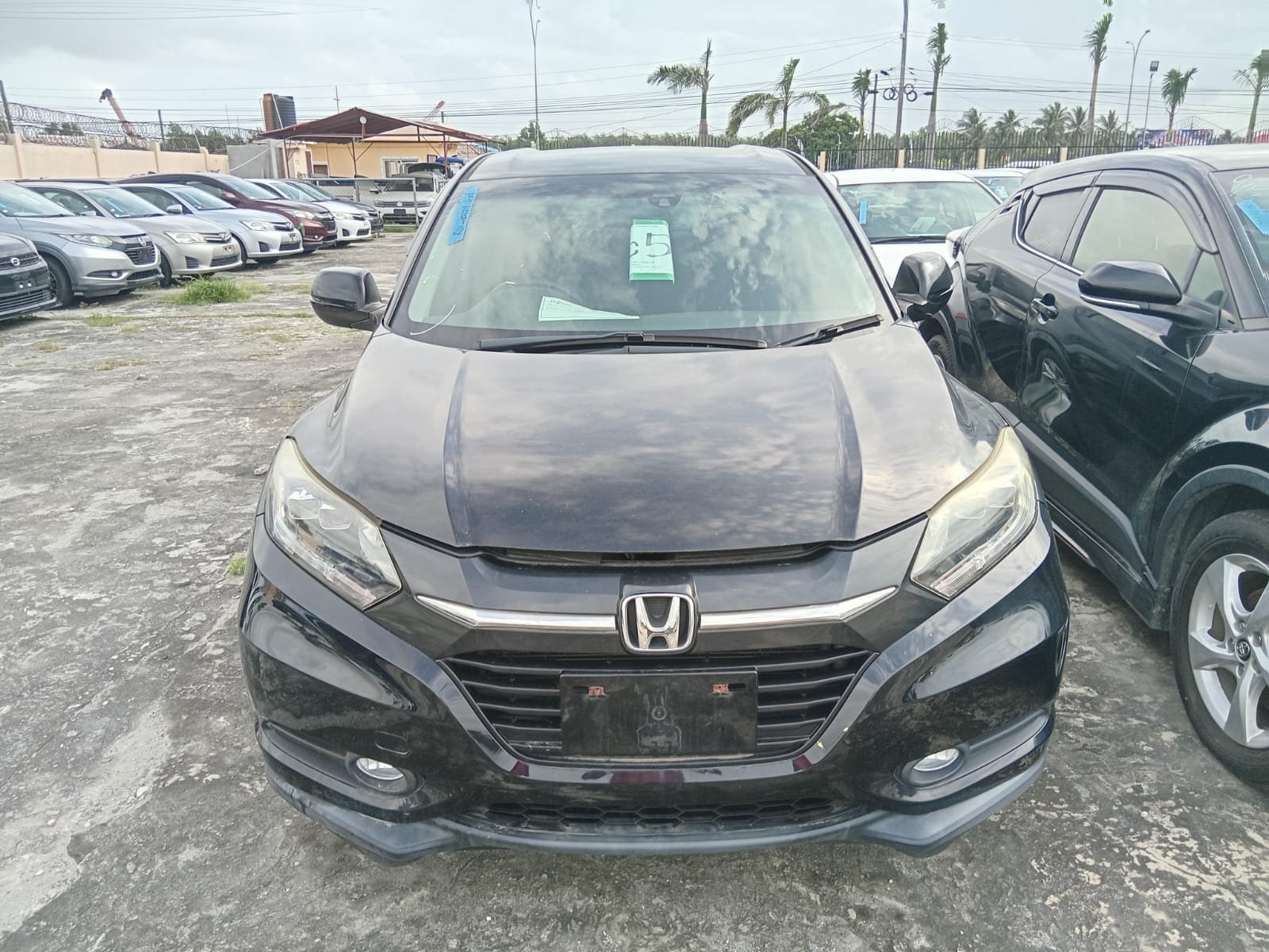 2014 Honda vezel for Sale in Guyana – Black – Ref 13319