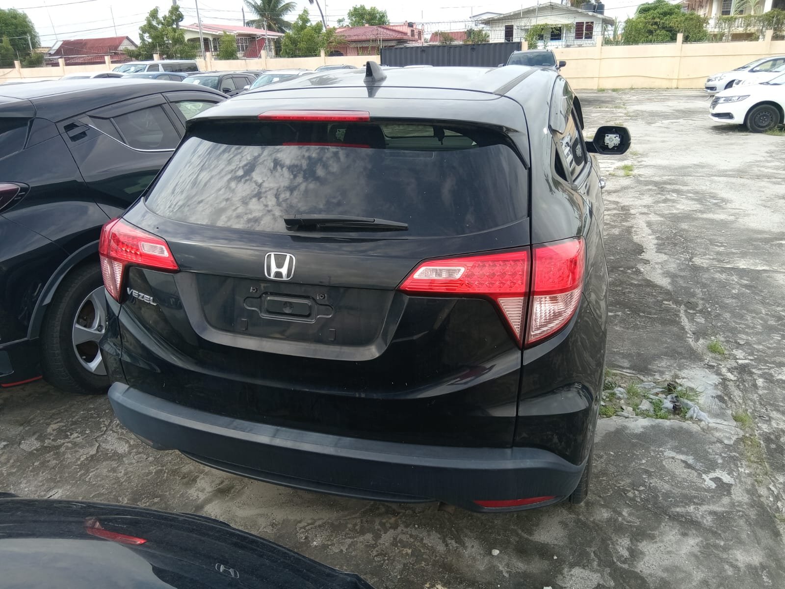 2014 Honda vezel for Sale in Guyana – Black – Ref 13319