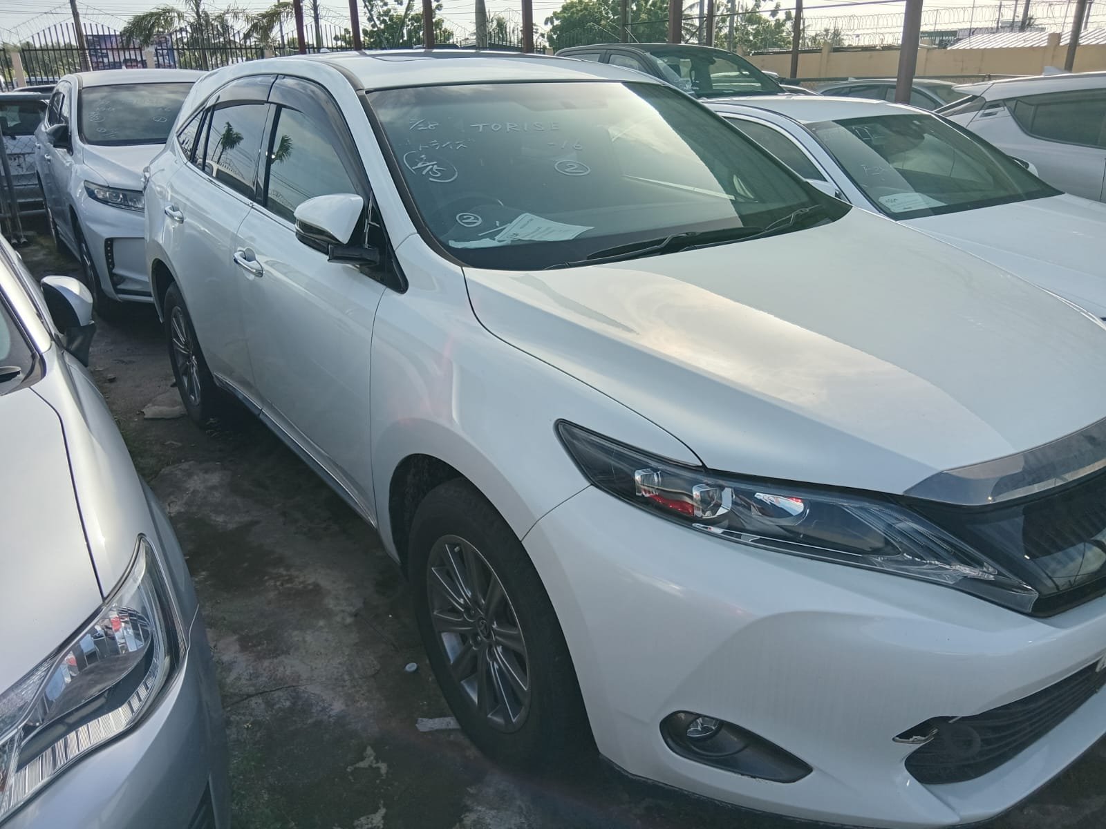 2014 Toyota HARRIER for Sale in Guyana – White – Ref 13683