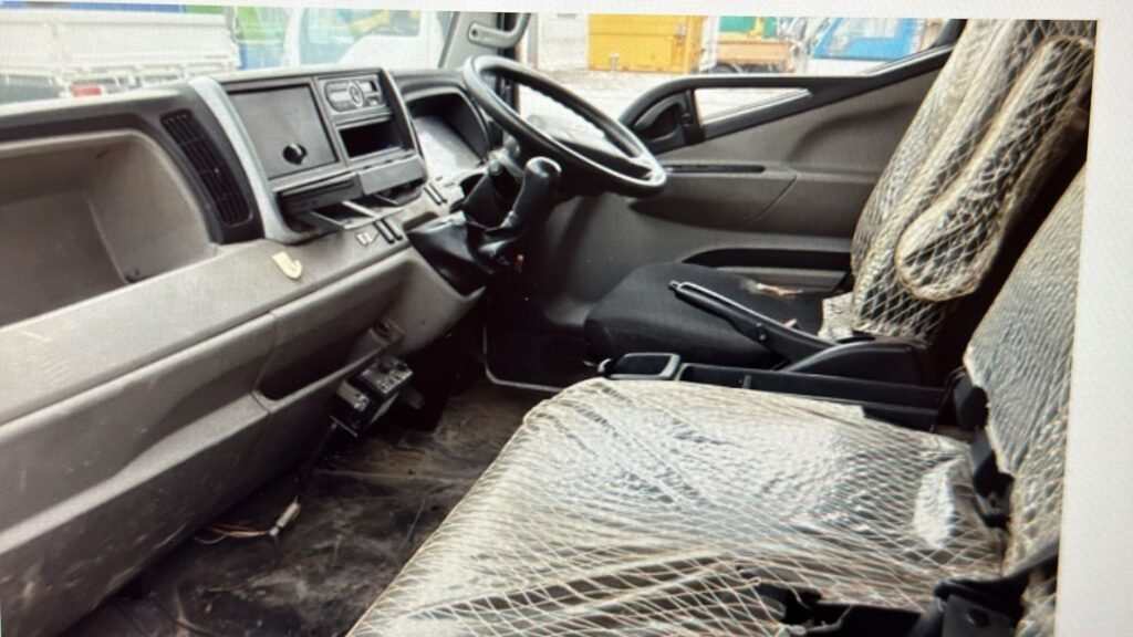 2018 Mitsubishi Canter for Sale in Guyana – pearl white – Ref 13890