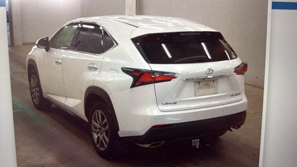 2016 Lexus for Sale in Guyana – pearl white – Ref 13964