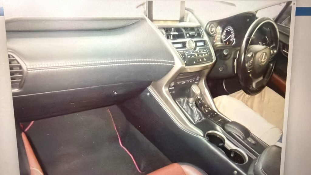 2016 Lexus for Sale in Guyana – pearl white – Ref 13964
