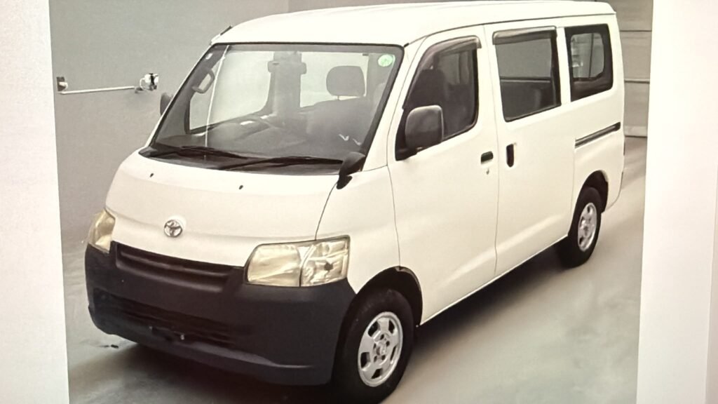 2014 Toyota LiteAce for Sale in Guyana – Silver – Ref 13970