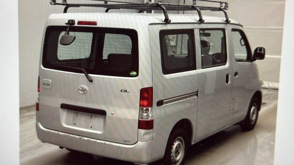 2014 Toyota LiteAce for Sale in Guyana – Silver – Ref 13974