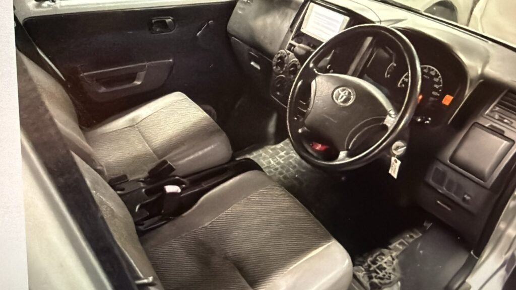 2013 Toyota TownAce for Sale in Guyana – Silver – Ref 13984