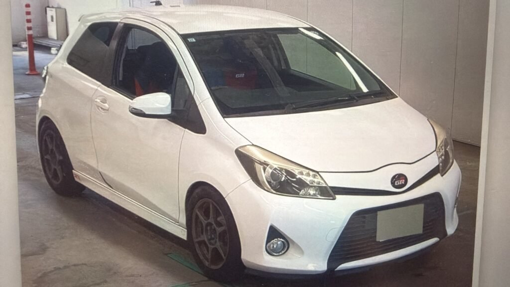 2014 Toyota Vitz for Sale in Guyana – pearl white – Ref 14116