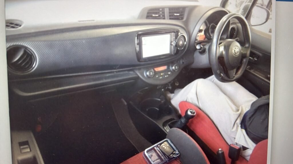 2014 Toyota Vitz for Sale in Guyana – pearl white – Ref 14116