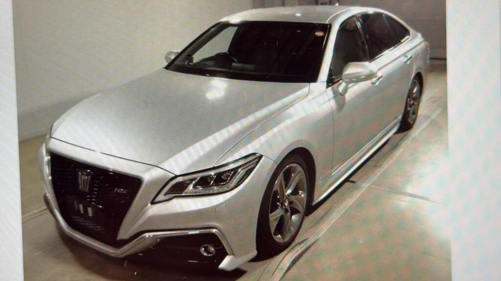 2019 Toyota Crown for Sale in Guyana – Silver – Ref 14168